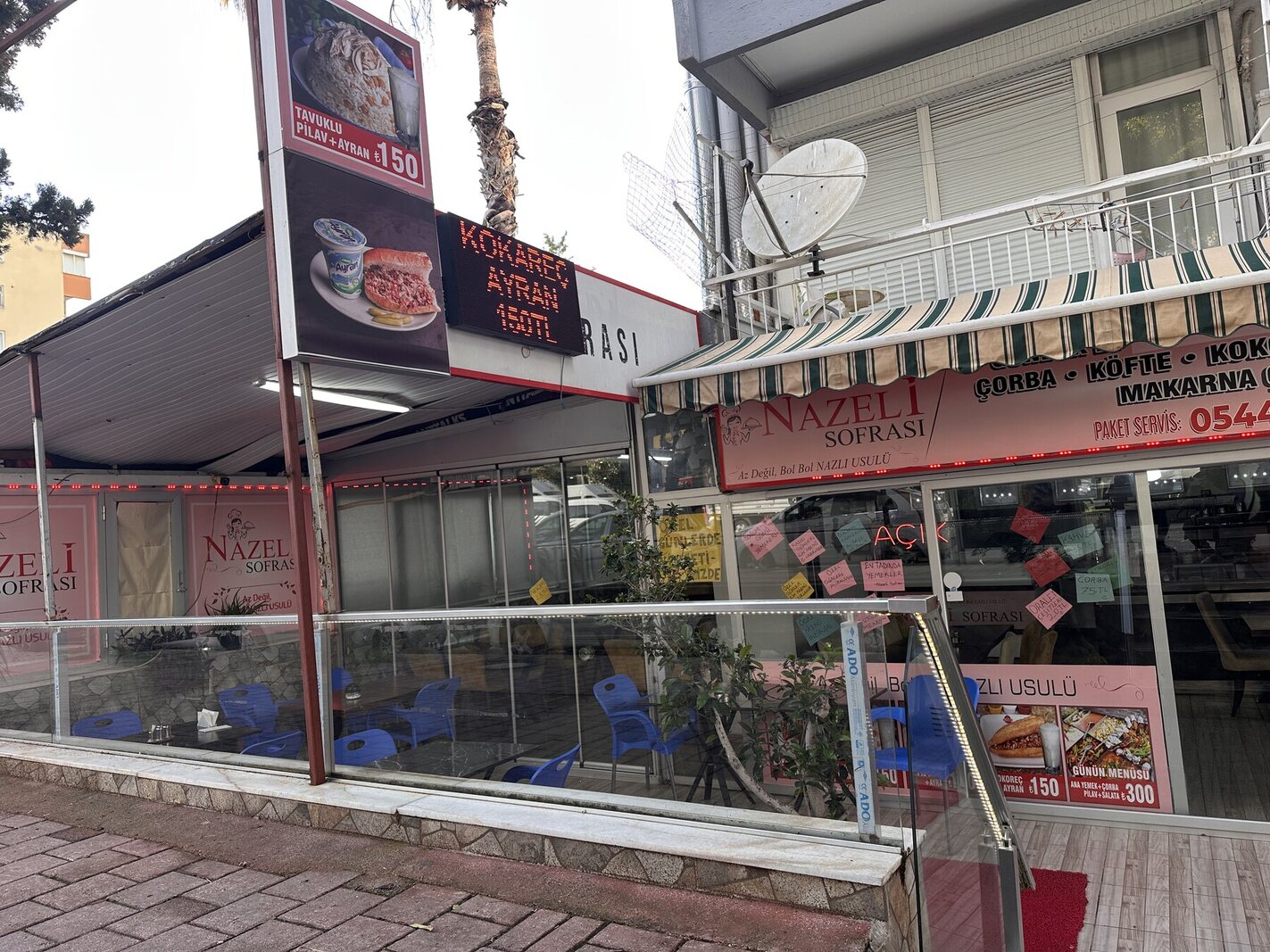 Nazeli Sofrası dış mekân detayı